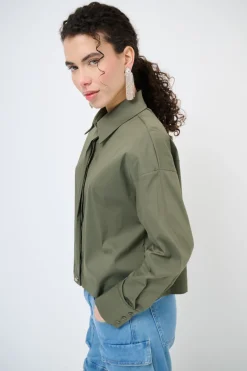 Sale KIKISIX CAMICIA CROP CON FINTONE VERDE MILITARE