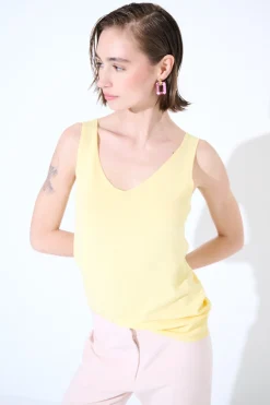Outlet KIKISIX CANOTTA MAGLIA SPALLINI SOTTILI GIALLO