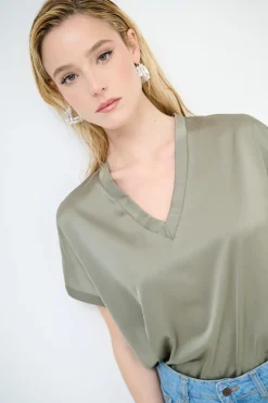 Best KIKISIX TOP SCOLLO V OVER SENZAGIRO MANICA RASO ARMY